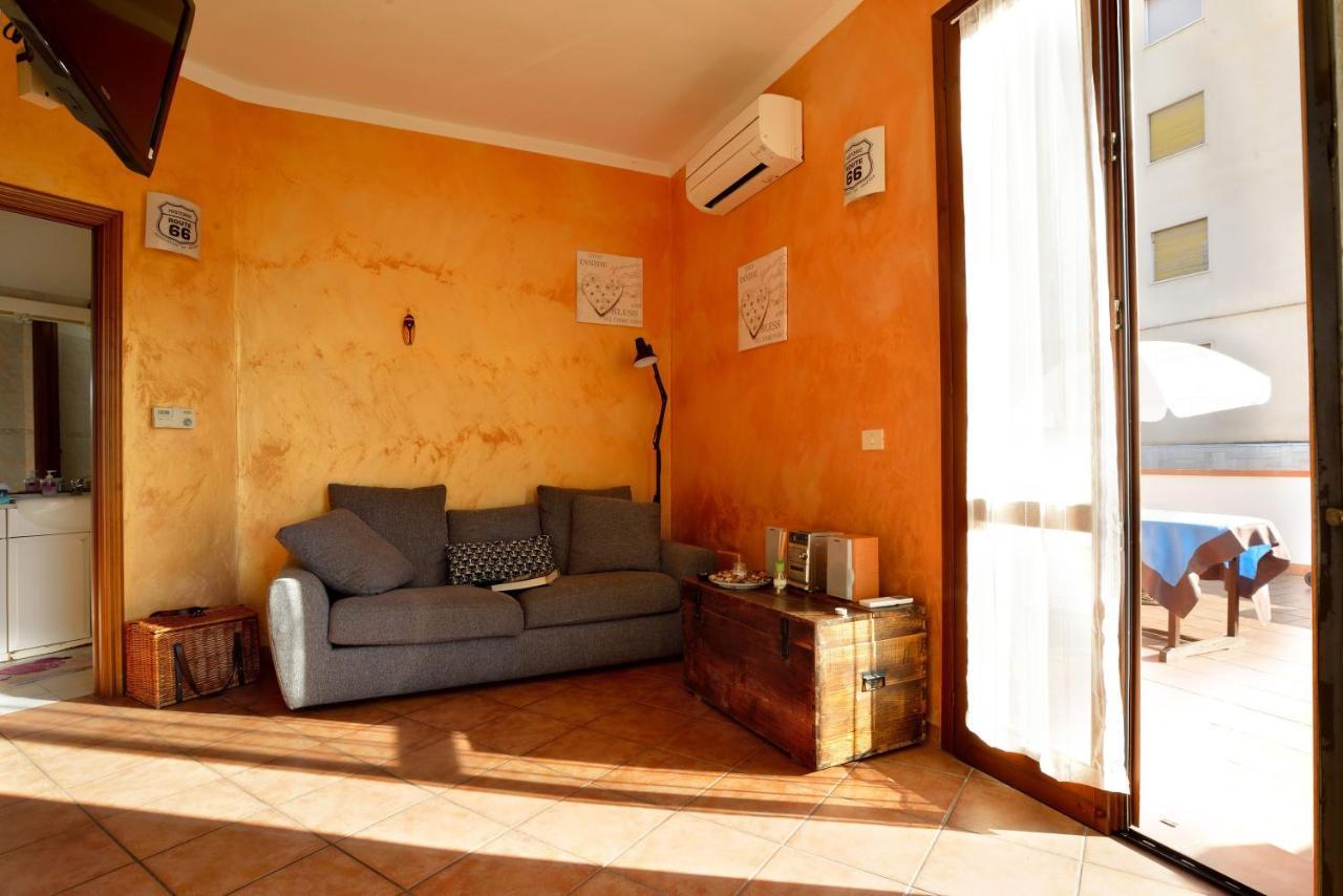 הוילה אימפריה Casa Con Grande Terrazza, Ac, Wifi, Posto Auto E Vicino Al Mare מראה חיצוני תמונה